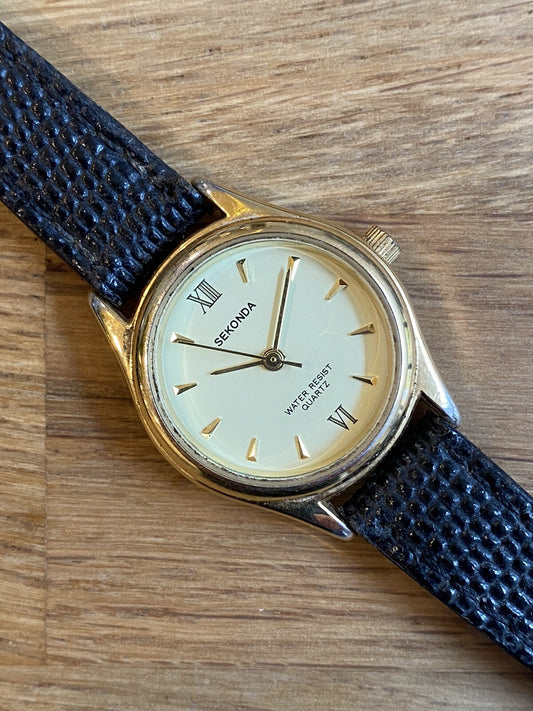 Vintage Sekonda Watch Water Resist Quartz 04270 Leather Strap Water Resistant