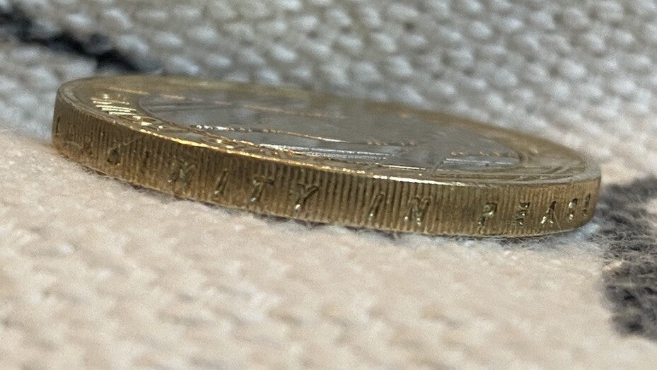 Rare 2 Pound Coin St Pauls Cathedral Two Saint Paul’s 2005 WW2 WWII World War II