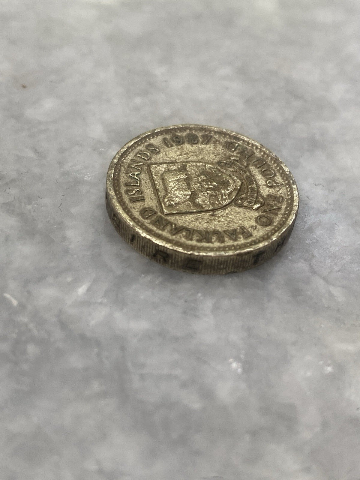 Rare Vintage 1987 Falkland Islands £1 One Pound Coin War Queen Elizabeth Money