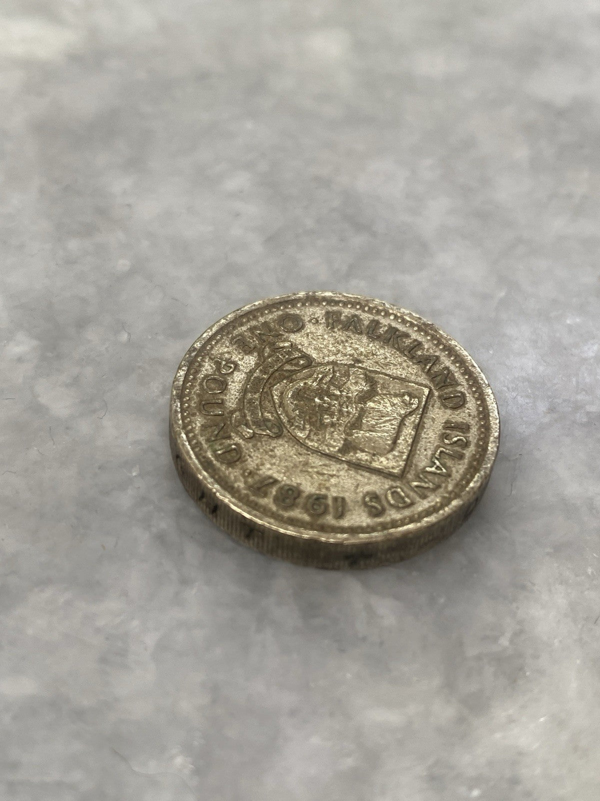Rare Vintage 1987 Falkland Islands £1 One Pound Coin War Queen Elizabeth Money