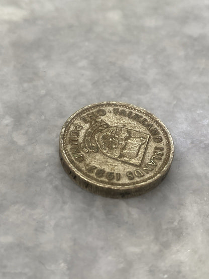 Rare Vintage 1987 Falkland Islands £1 One Pound Coin War Queen Elizabeth Money