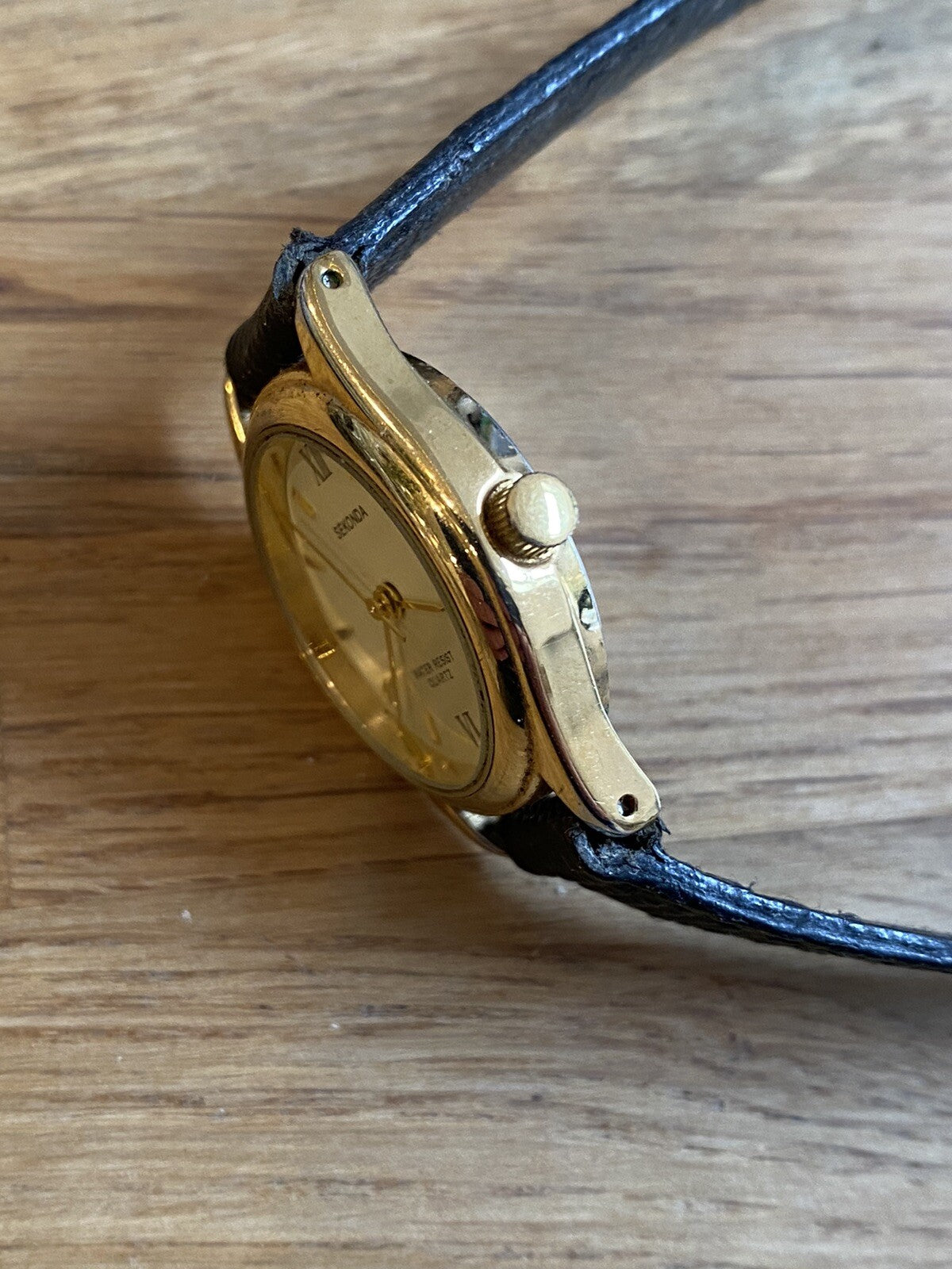 Vintage Sekonda Watch Water Resist Quartz 04270 Leather Strap Water Resistant